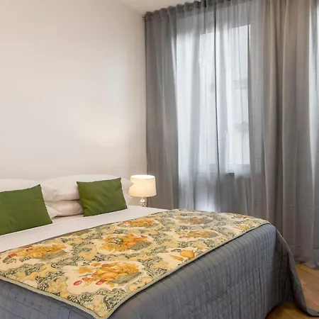 Downtown_blossom With Small Terrace